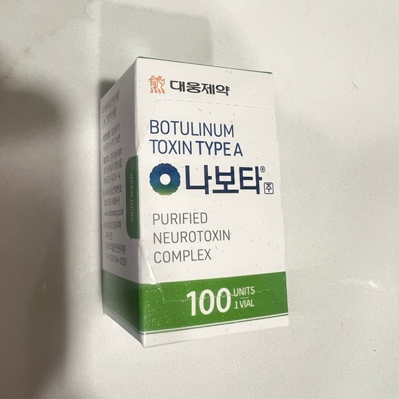N@b0t@ 100
Korean Skin Booster - Picture 2 of 3